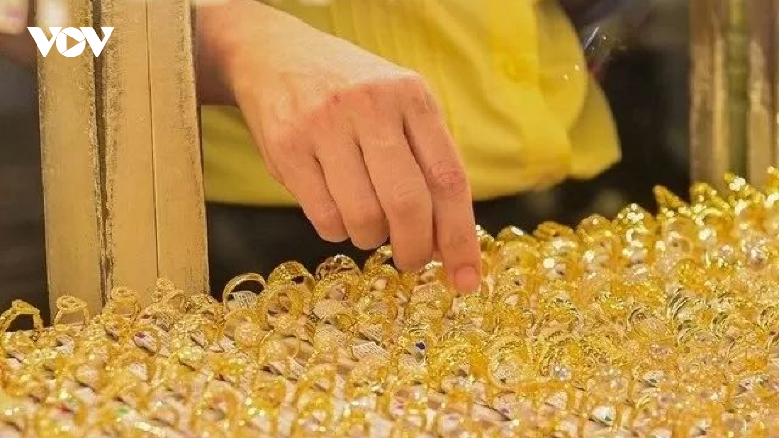 Giá vàng tăng kỷ lục: Rủi ro lớn hay cơ hội hiếm có?