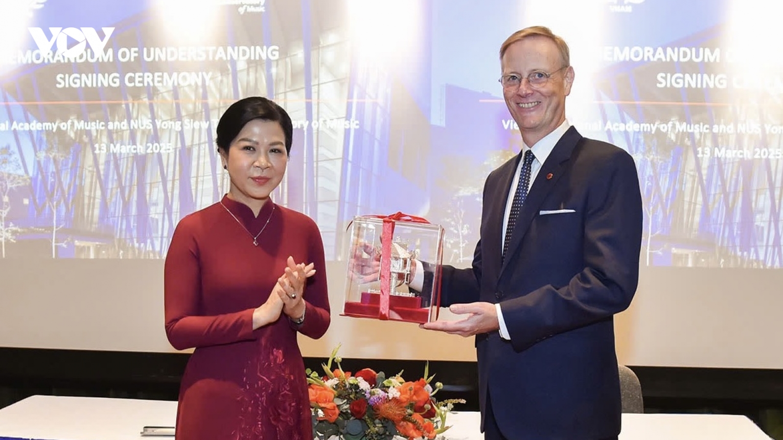Hoạt động của Phu nhân Ngô Phương Ly tại Singapore