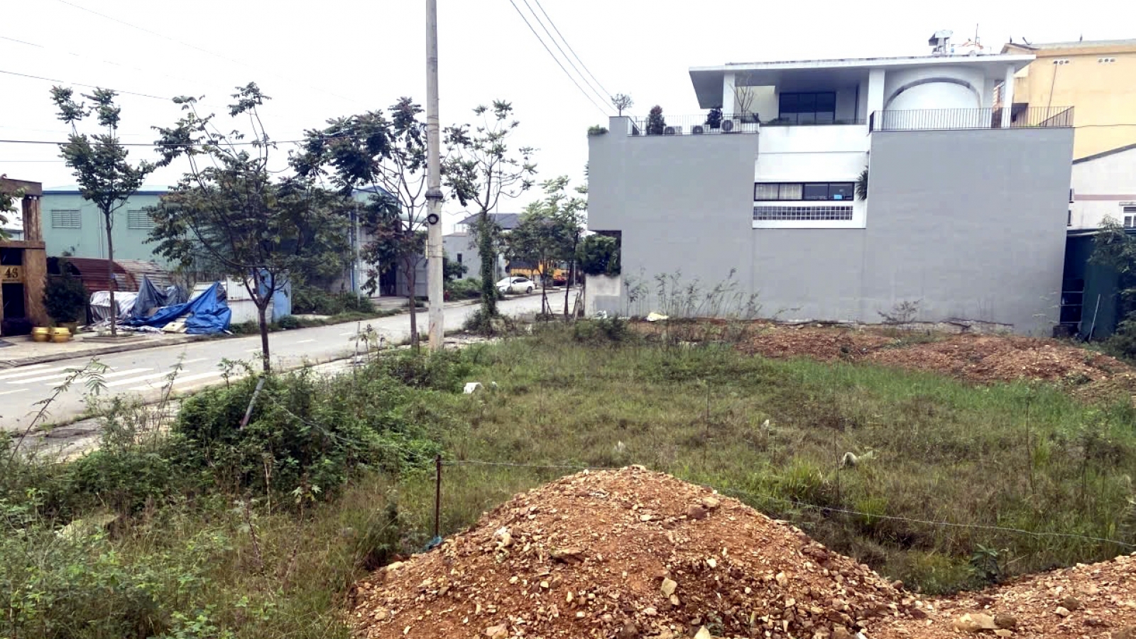Bị phạt 30 triệu đồng vì lấn chiếm đất công đô thị