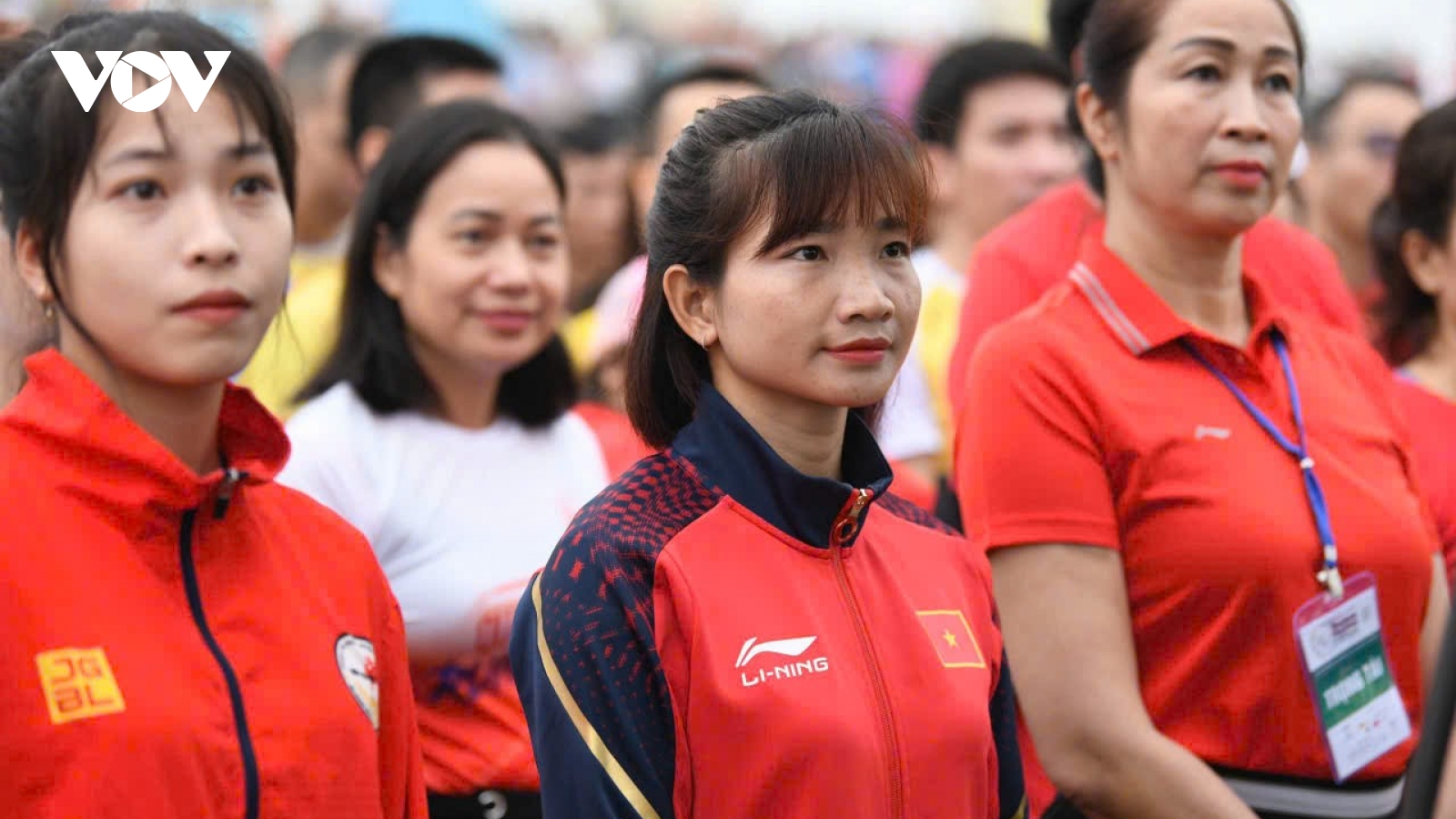 Nguyễn Thị Oanh xúc động trong Lễ Thượng cờ Tổ quốc bên đôi bờ Hiền Lương - Bến Hải