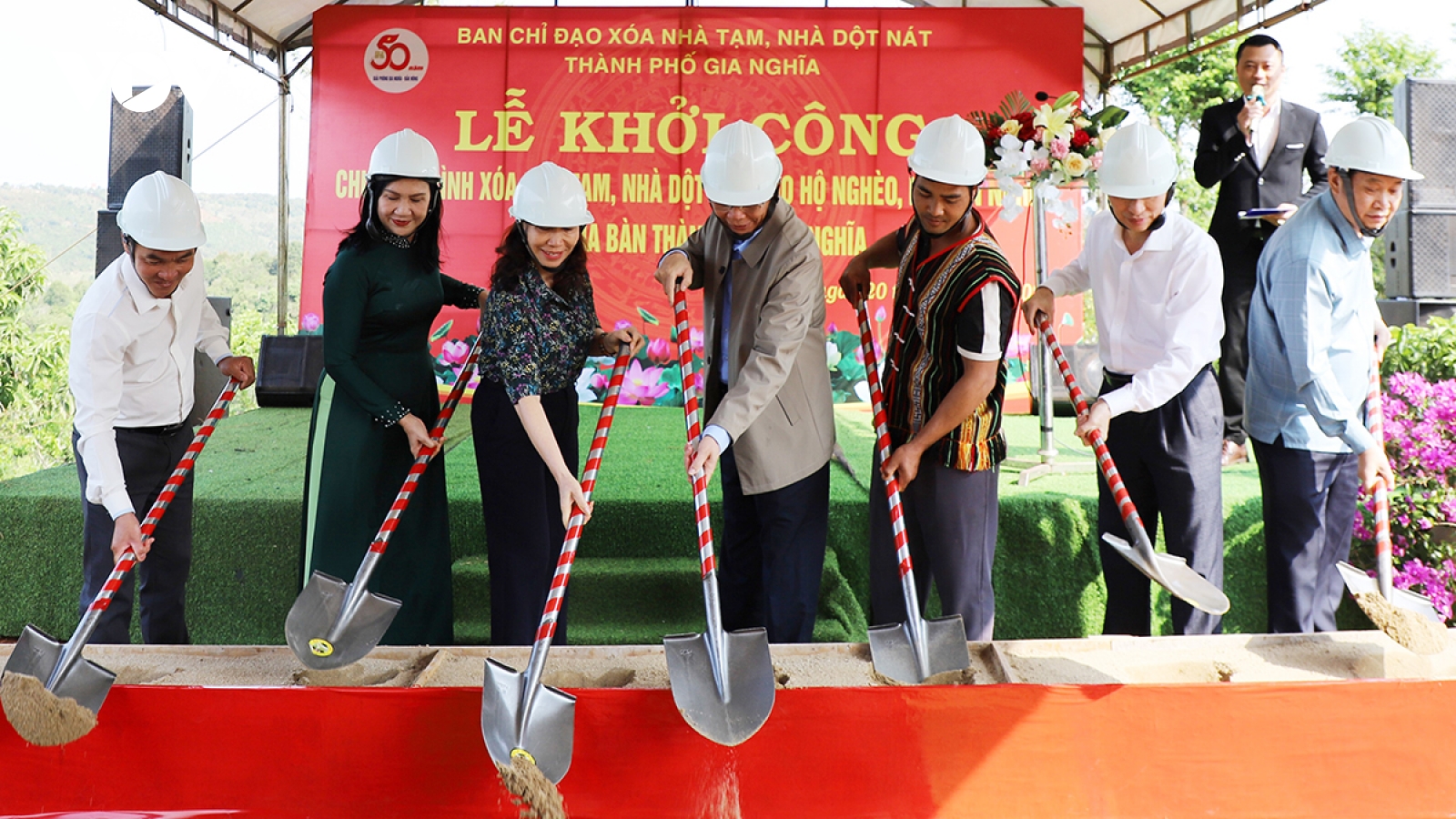 Đắk Nông đồng loạt triển khai xóa nhà tạm, nhà dột nát