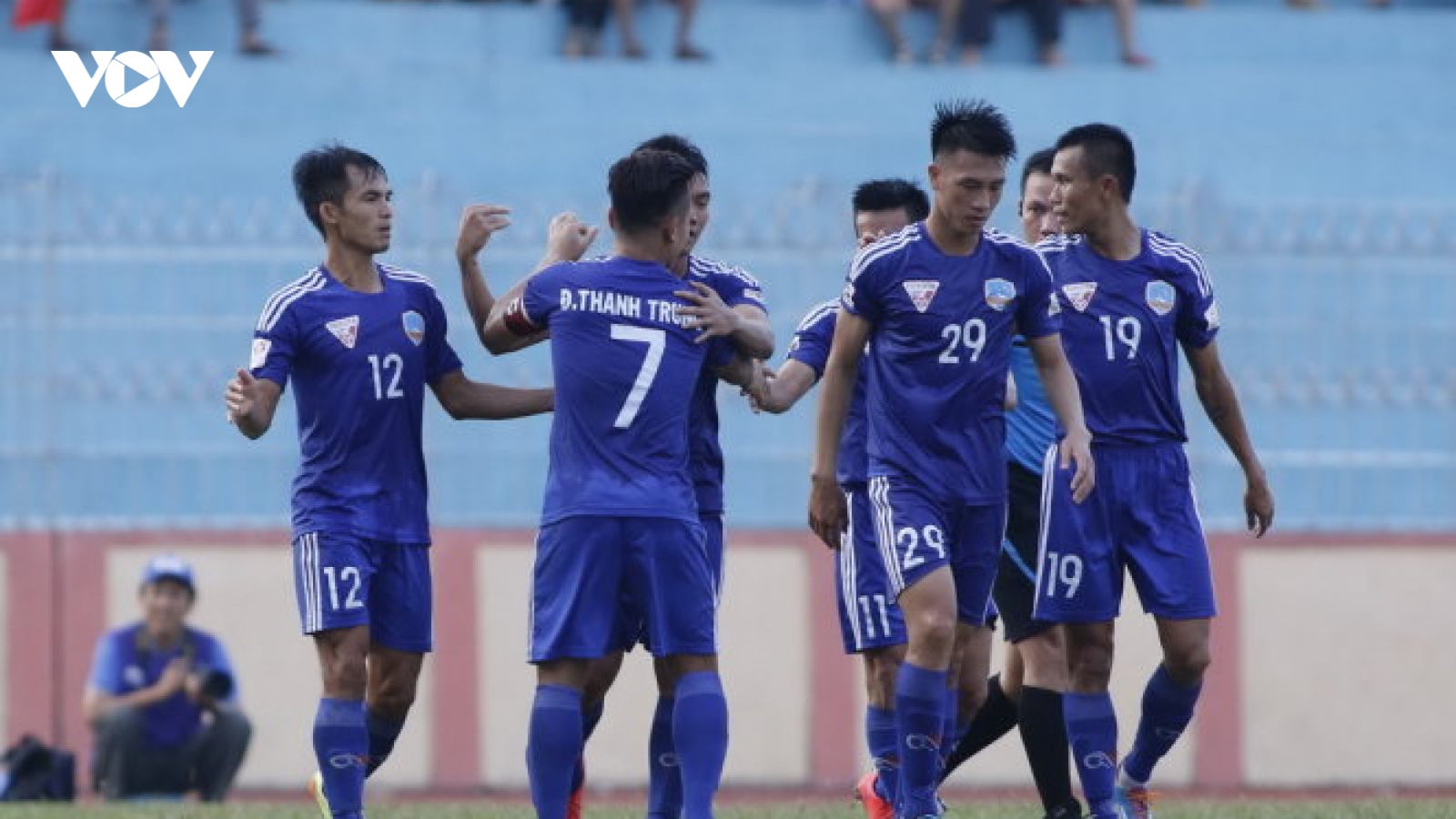 Thua QNK Quảng Nam, B.Bình Dương lỡ thời cơ áp sát ngôi đầu