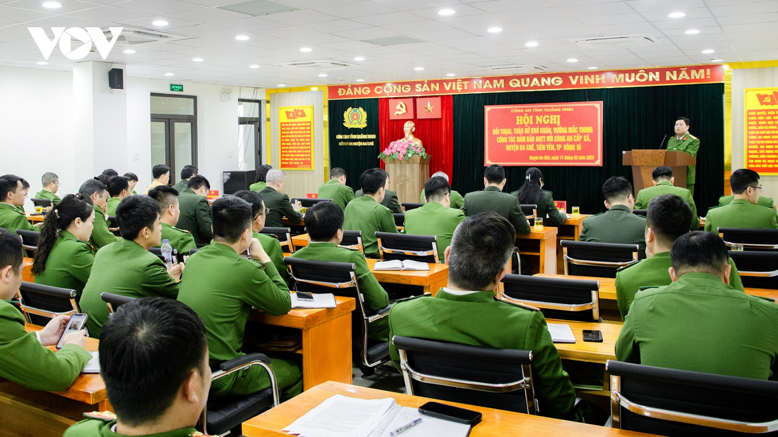 Đối thoại tháo gỡ vướng mắc trong công tác công an cấp xã