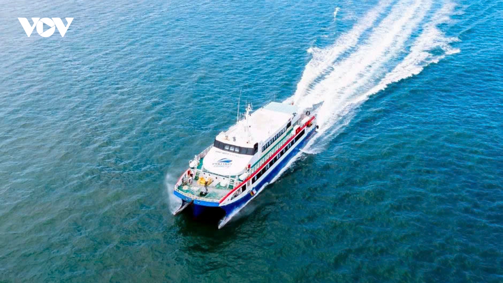 Tàu cao tốc đi thẳng TP.HCM đến Côn Đảo, di chuyển gần 6 tiếng
