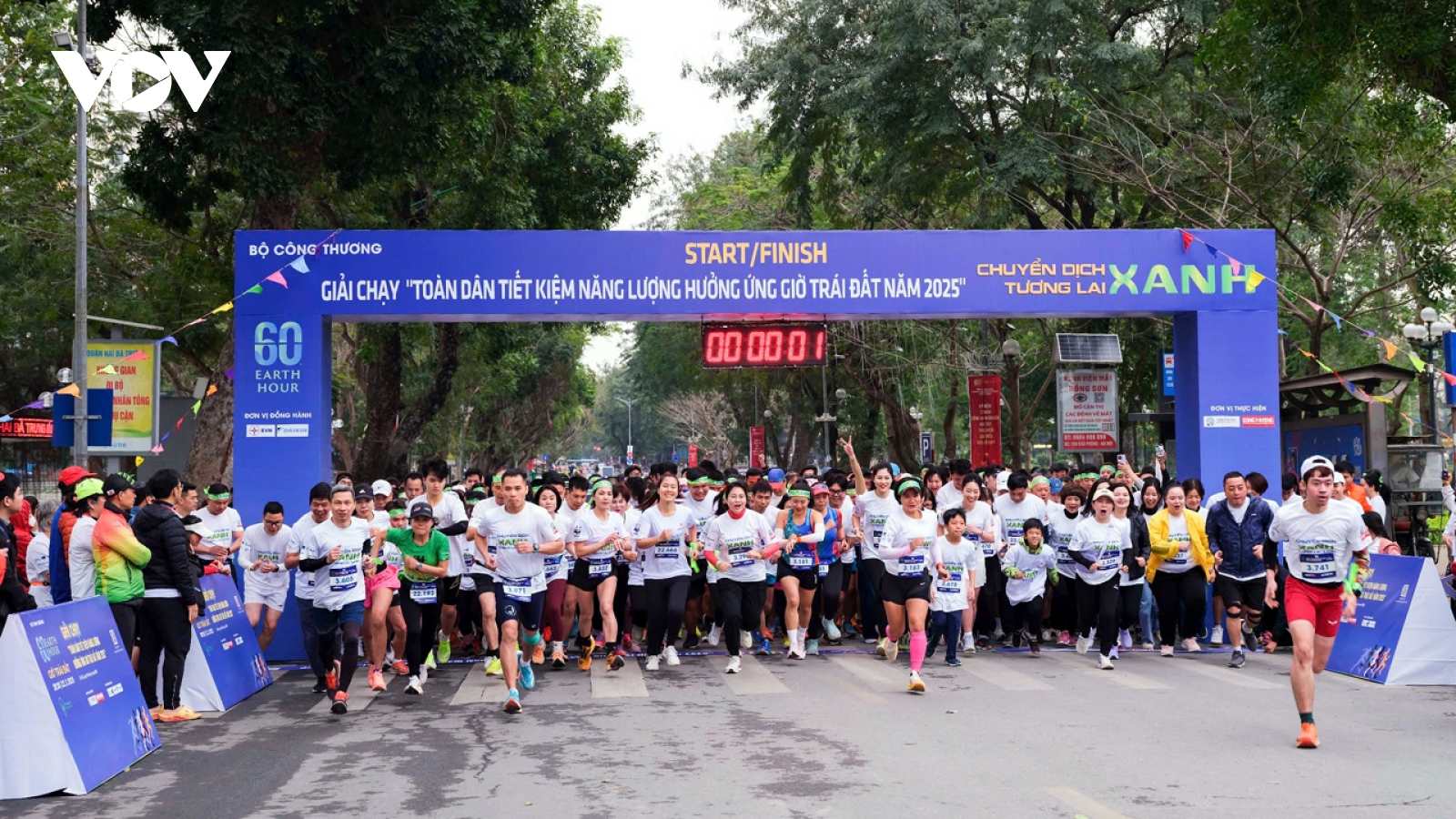Gần 2.000 người tham gia Giải chạy hưởng ứng Giờ Trái đất năm 2025