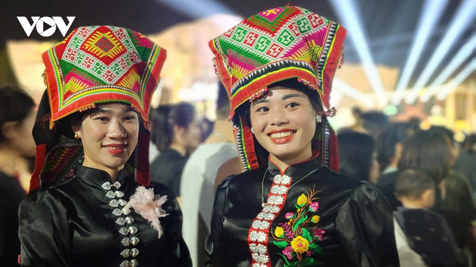 Khăn Piêu – Nét đặc trưng văn hoá của người Thái Tây Bắc