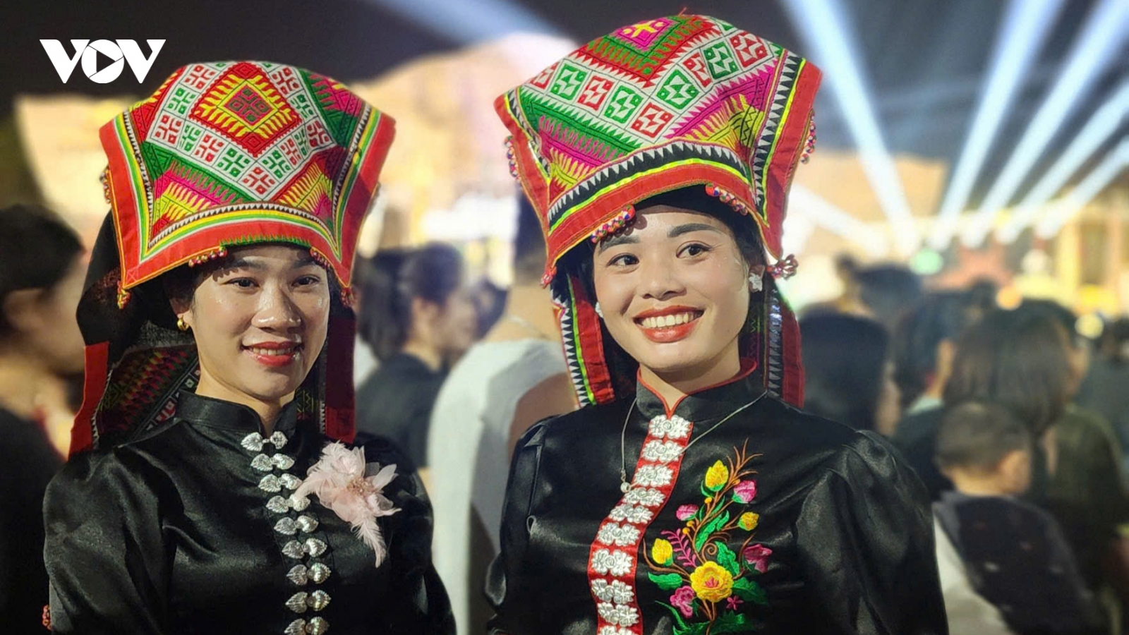 Khăn Piêu – Nét đặc trưng văn hoá của người Thái Tây Bắc