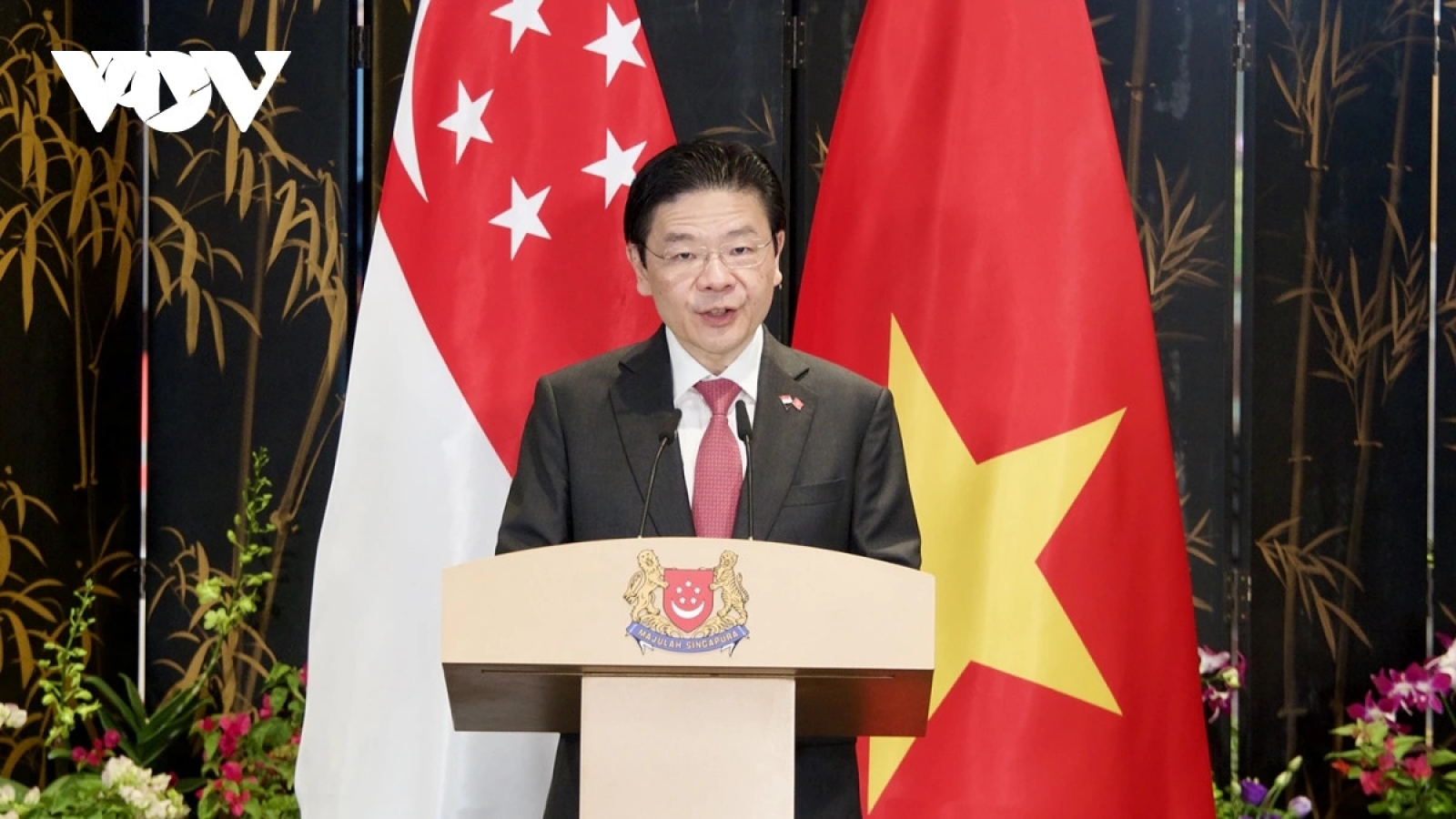Thủ tướng Singapore và Phu nhân bắt đầu thăm chính thức Việt Nam