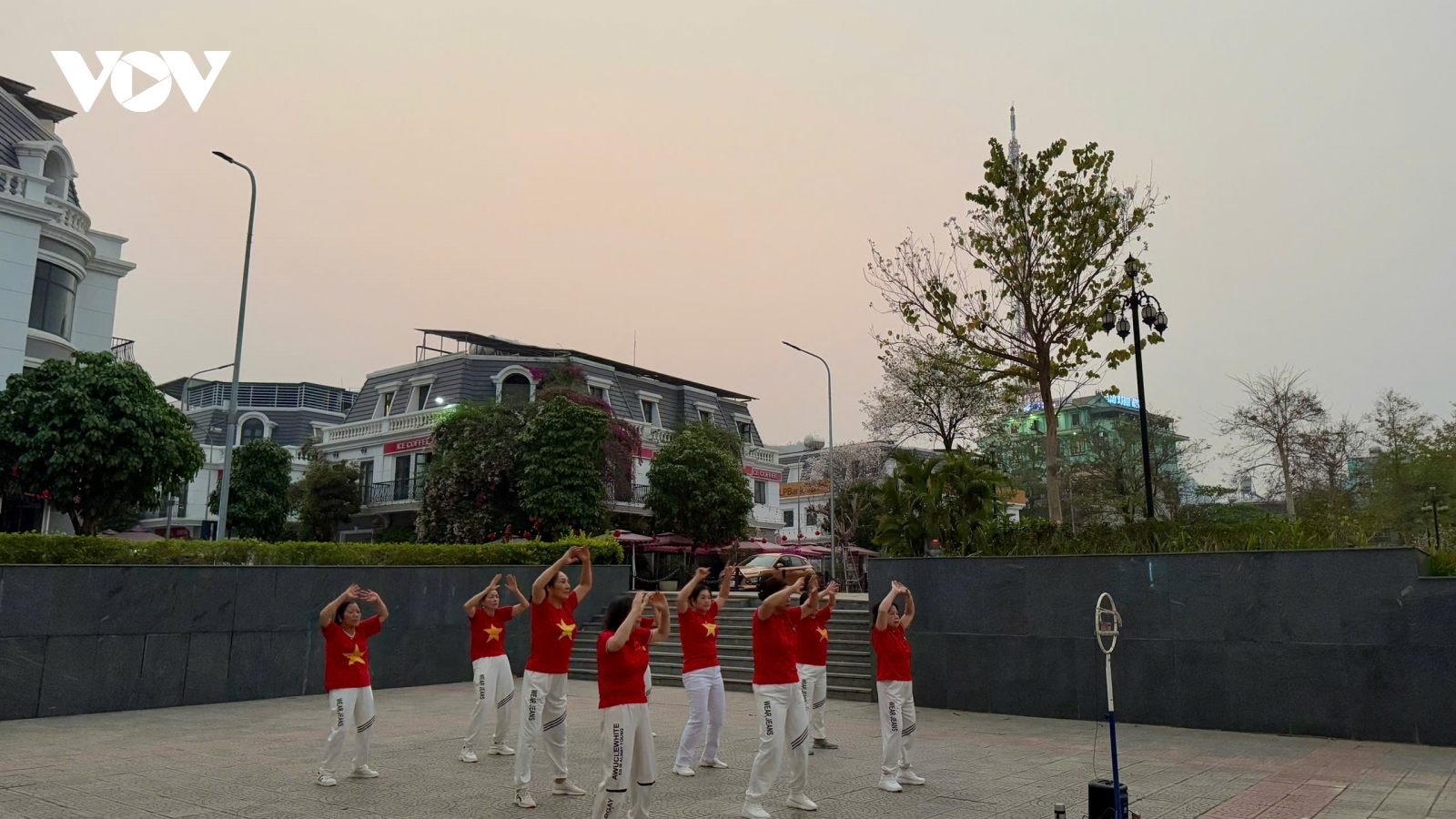Những người cao tuổi yêu thể thao nơi phố núi Sơn La