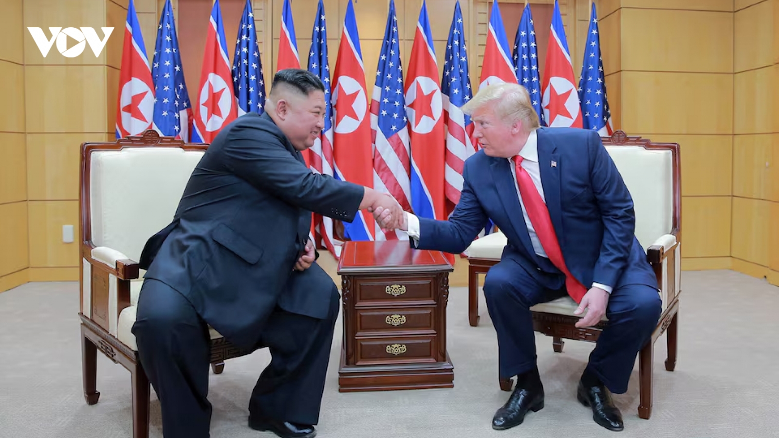 Ông Trump tiết lộ về mối quan hệ với lãnh đạo “quốc gia hạt nhân” Triều Tiên