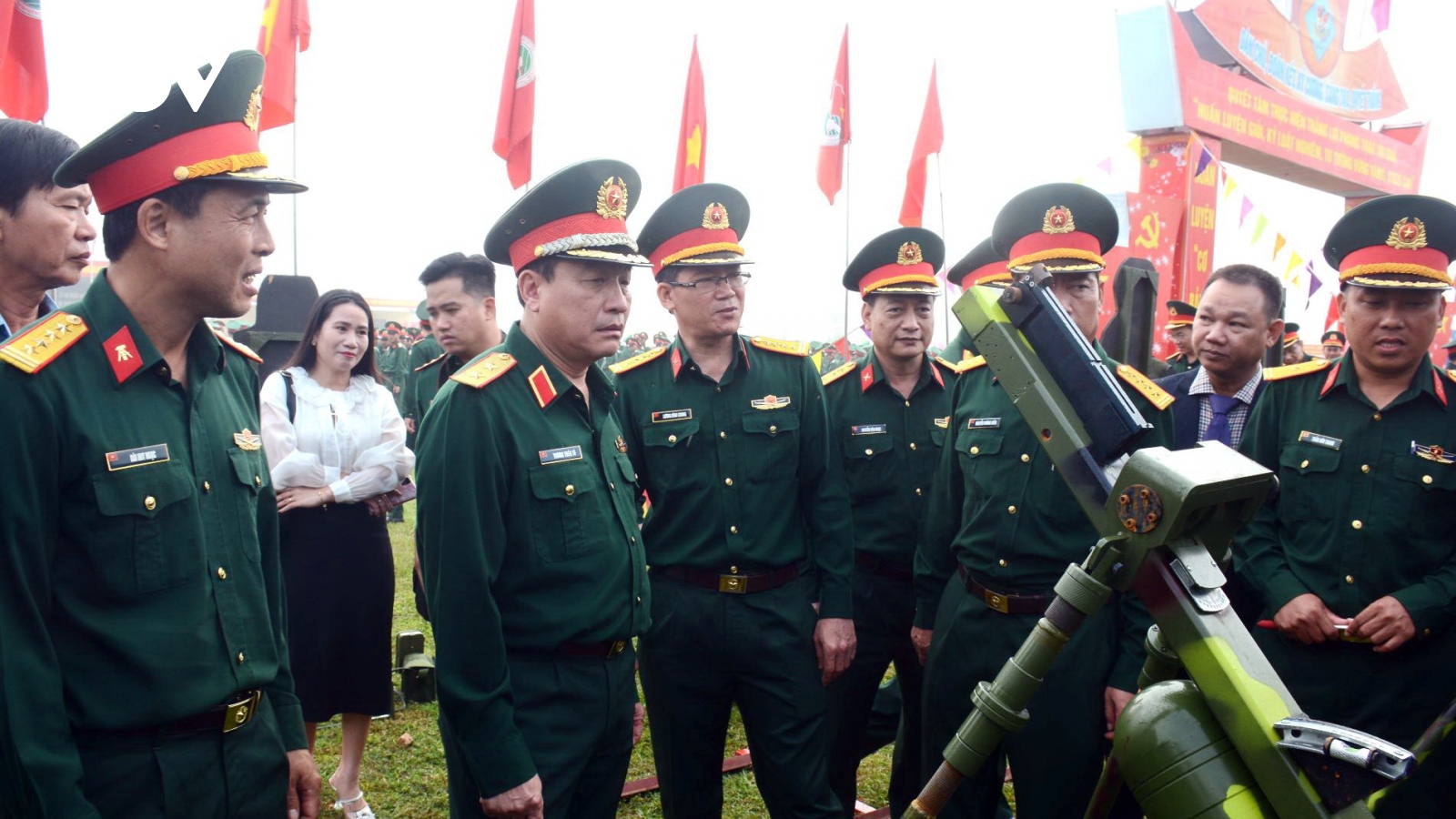 Ra quân huấn luyện năm 2025, phát động đợt thi đua “Thần tốc - Quyết thắng”