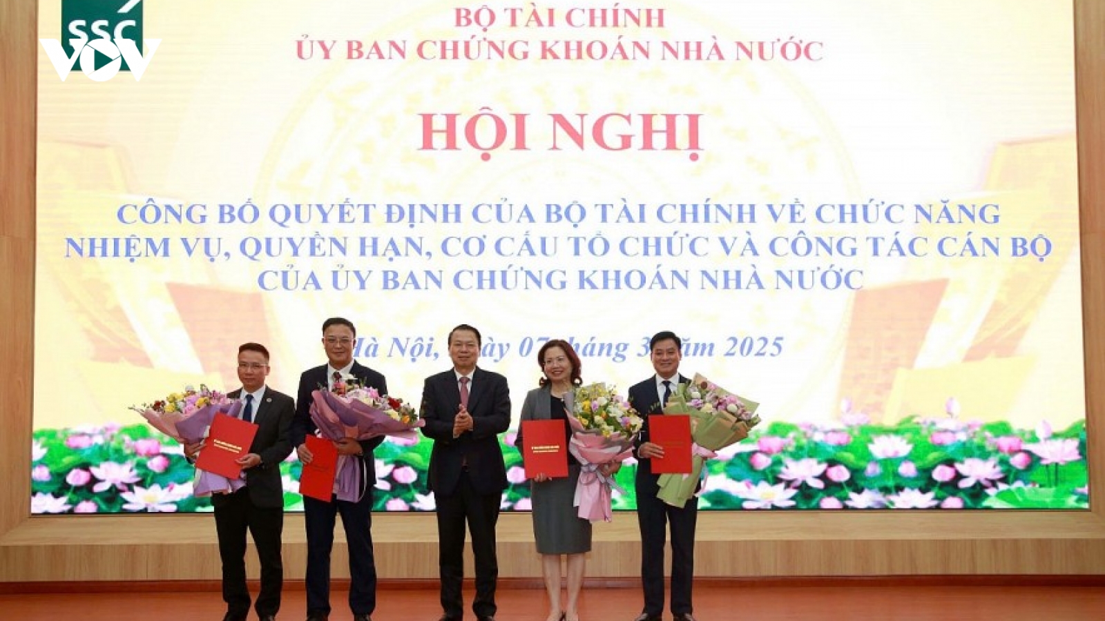 Tinh gọn bộ máy, nỗ lực đưa thị trường chứng khoán phát triển mạnh mẽ, bền vững