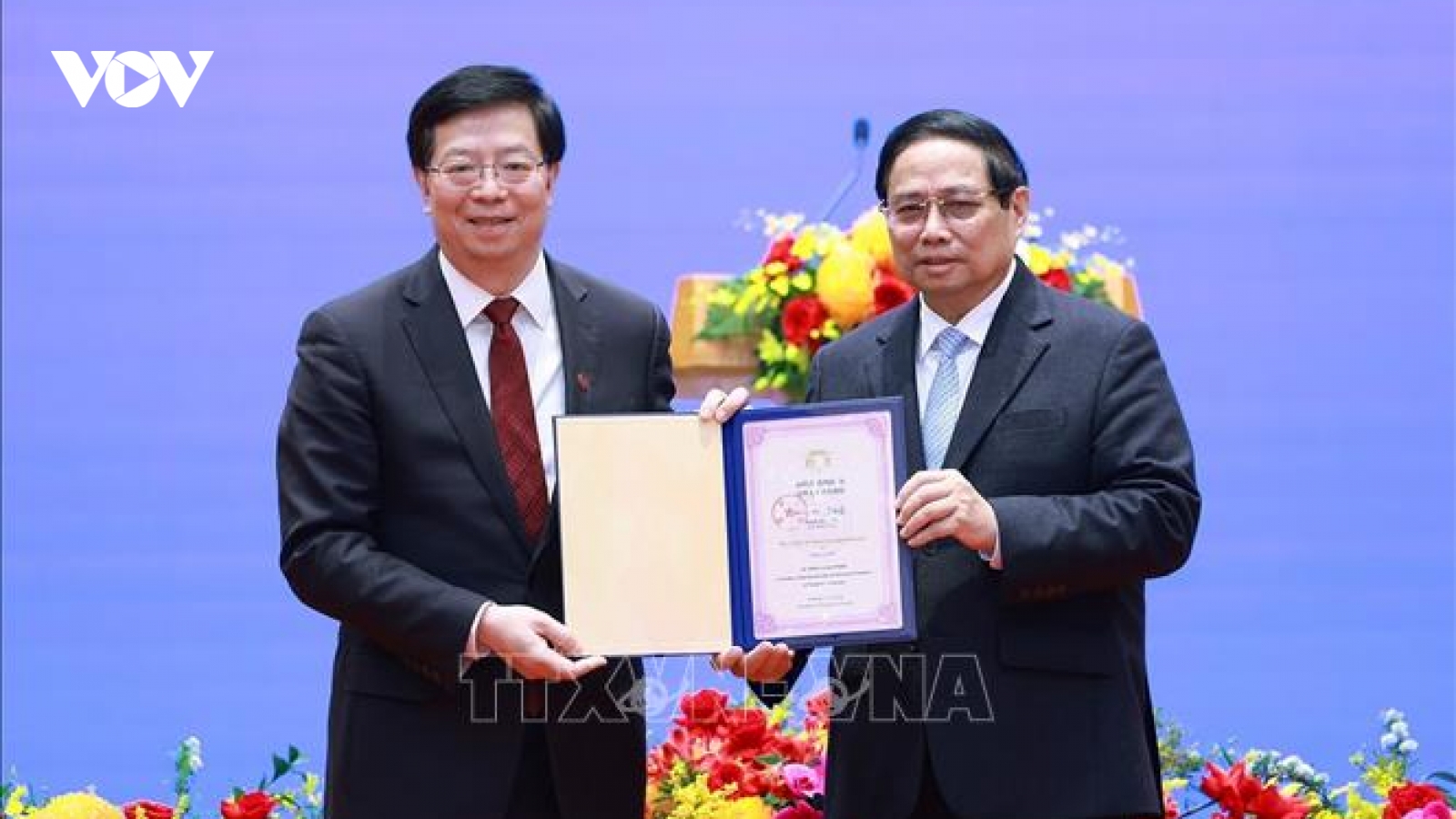 Thủ tướng Phạm Minh Chính nhận danh hiệu “Giáo sư danh dự" Đại học Thanh Hoa
