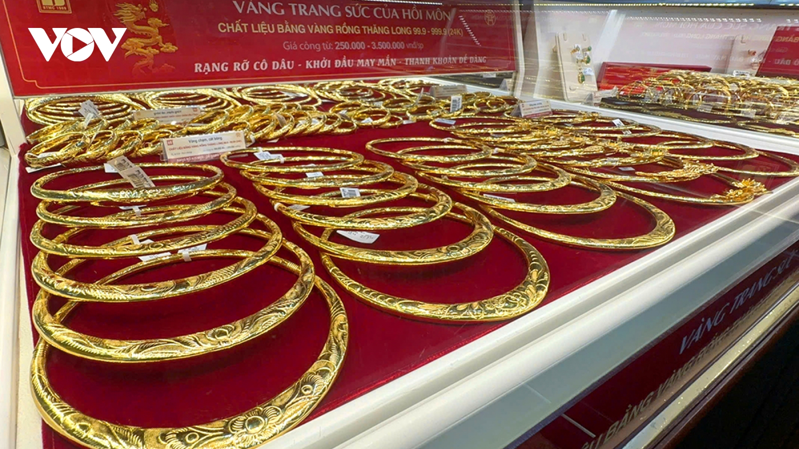 Giá vàng hôm nay 28/4: Vàng SJC giảm về mức 120,5 triệu đồng/lượng