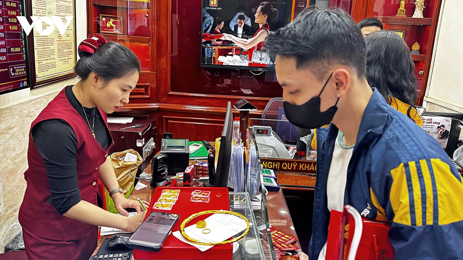 Chuyên gia cảnh báo: Không nên lướt sóng vàng thời điểm hiện tại