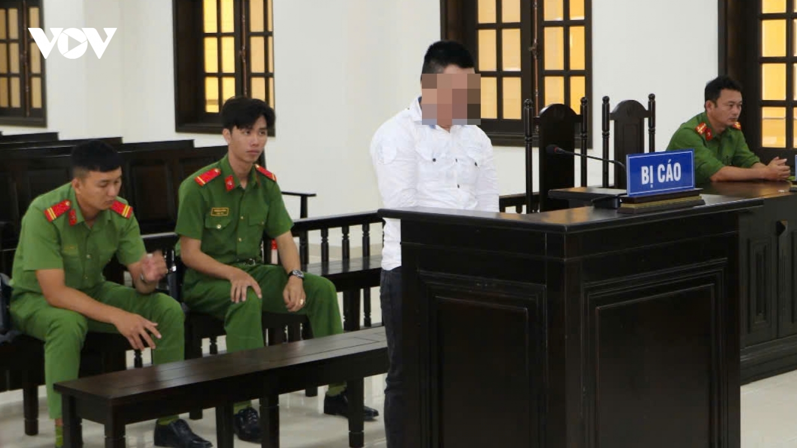 Xâm hại bé gái, nam thanh niên lĩnh án hơn 14 năm tù