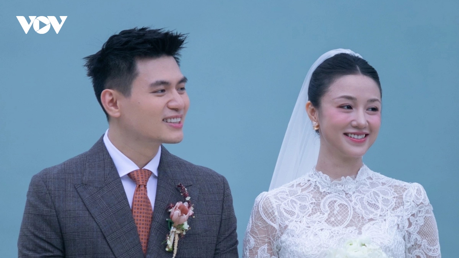 Sao Việt 10/3: Vợ chồng Salim – Hải Long hạnh phúc trong đám cưới
