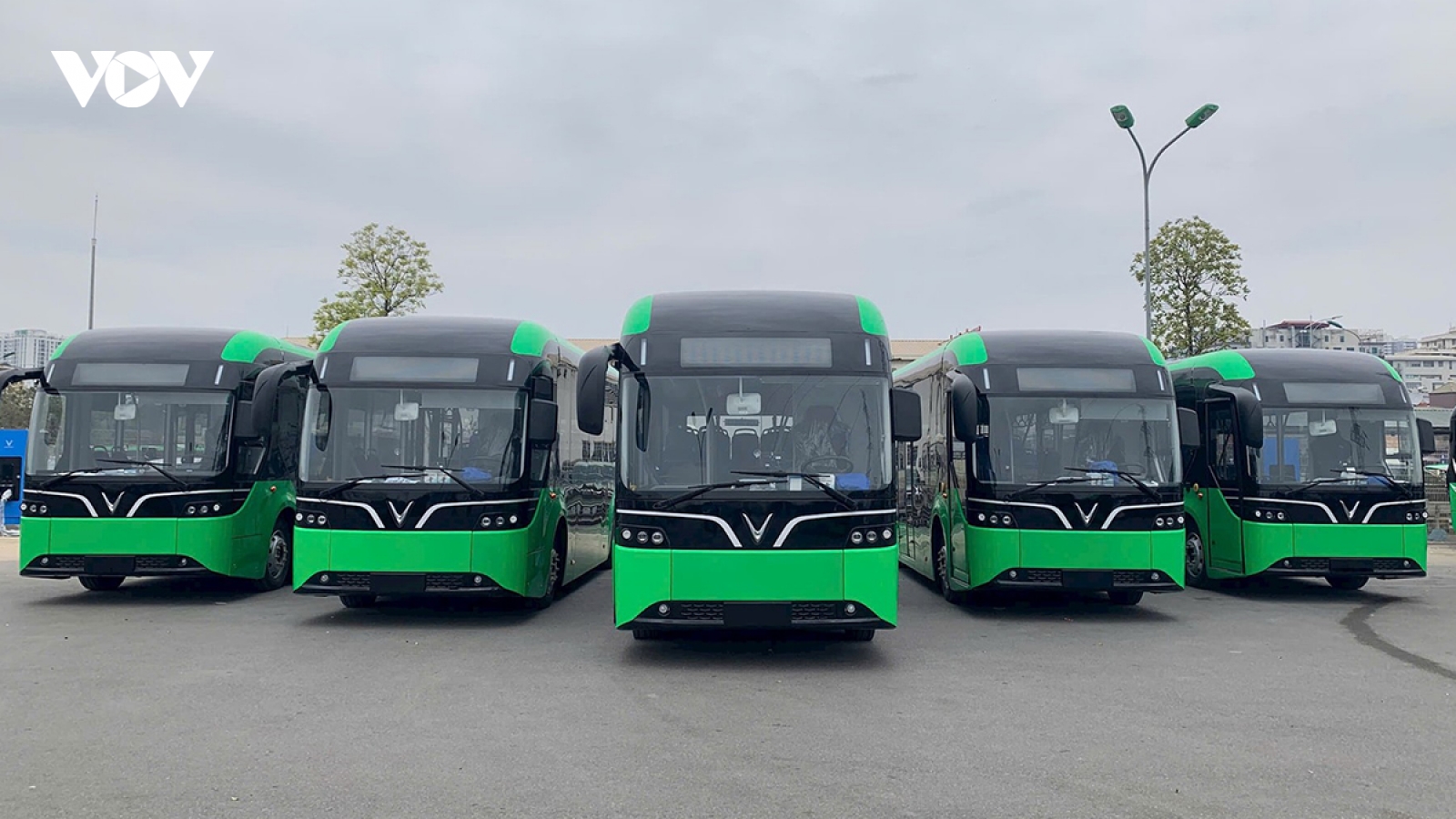 Hà Nội chuyển 100% xe buýt sang sử dụng năng lượng xanh chậm nhất là năm 2030