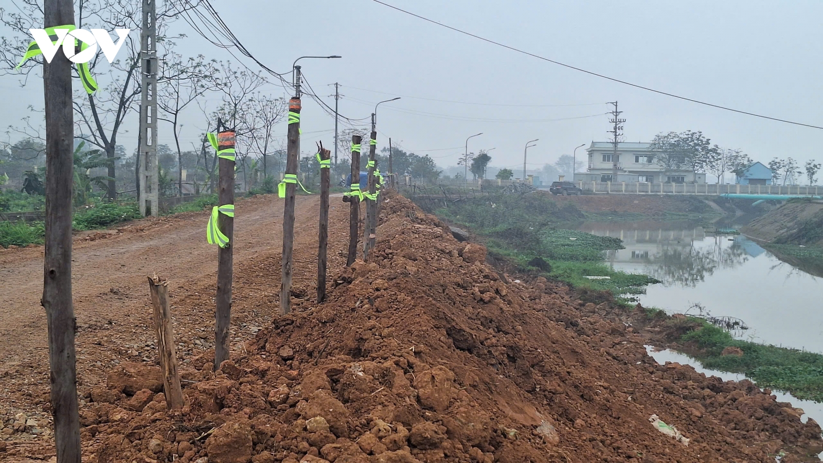 Khắc phục sự cố sụt lún 30m kênh Tào Khê ở Bắc Ninh