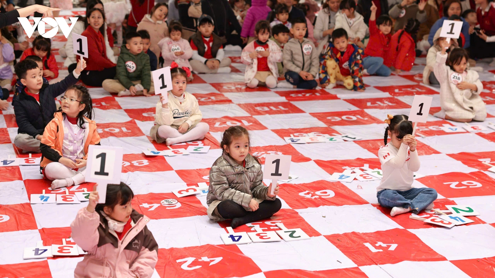 Gần 300 trẻ mầm non hào hứng tham gia sân chơi trí tuệ song ngữ