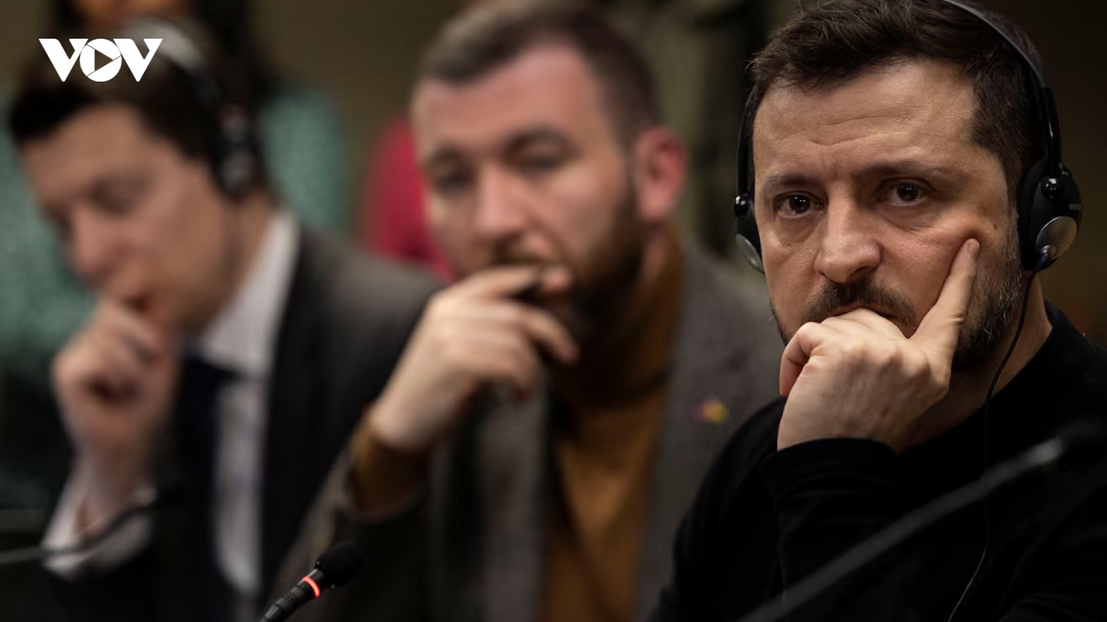 Quan chức Mỹ đồng loạt kêu gọi ông Zelensky từ chức