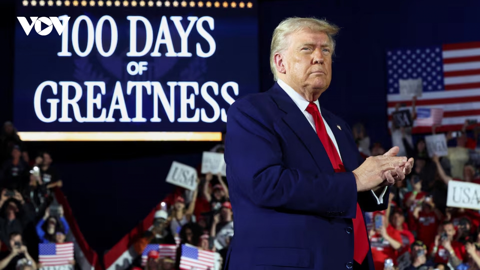 Tổng thống Donald Trump: “100 ngày đầu tiên thành công nhất”