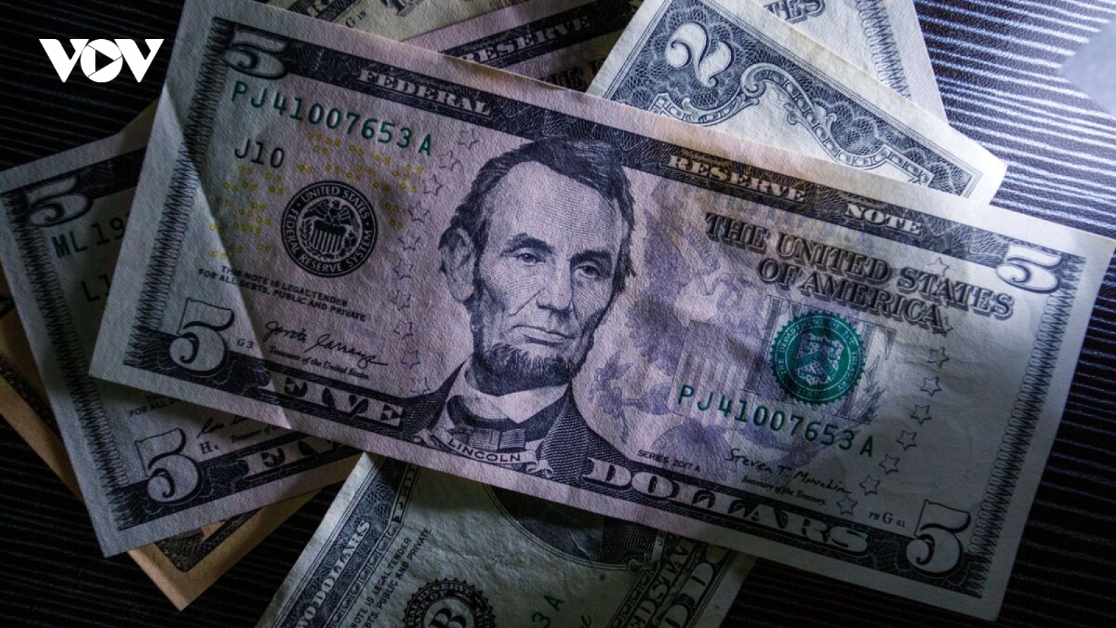 Tỷ giá USD hôm nay 3/4: Chỉ số USD index giảm mạnh còn 103,25 điểm
