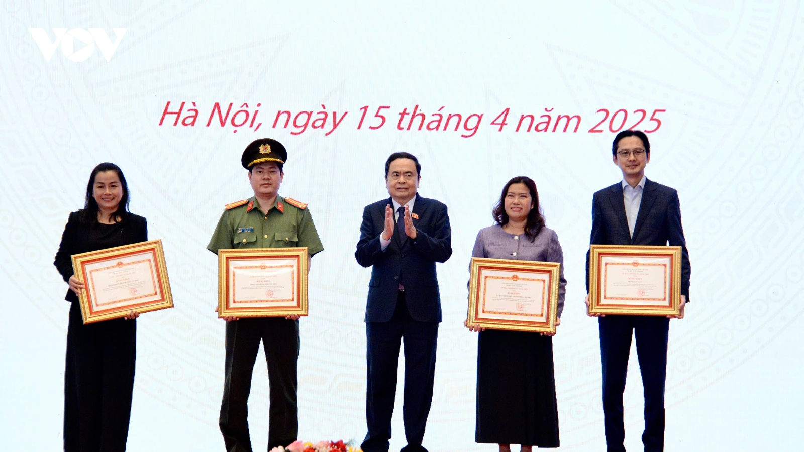 Chủ tịch Quốc hội Trần Thanh Mẫn dự Tổng kết công tác tổ chức APF