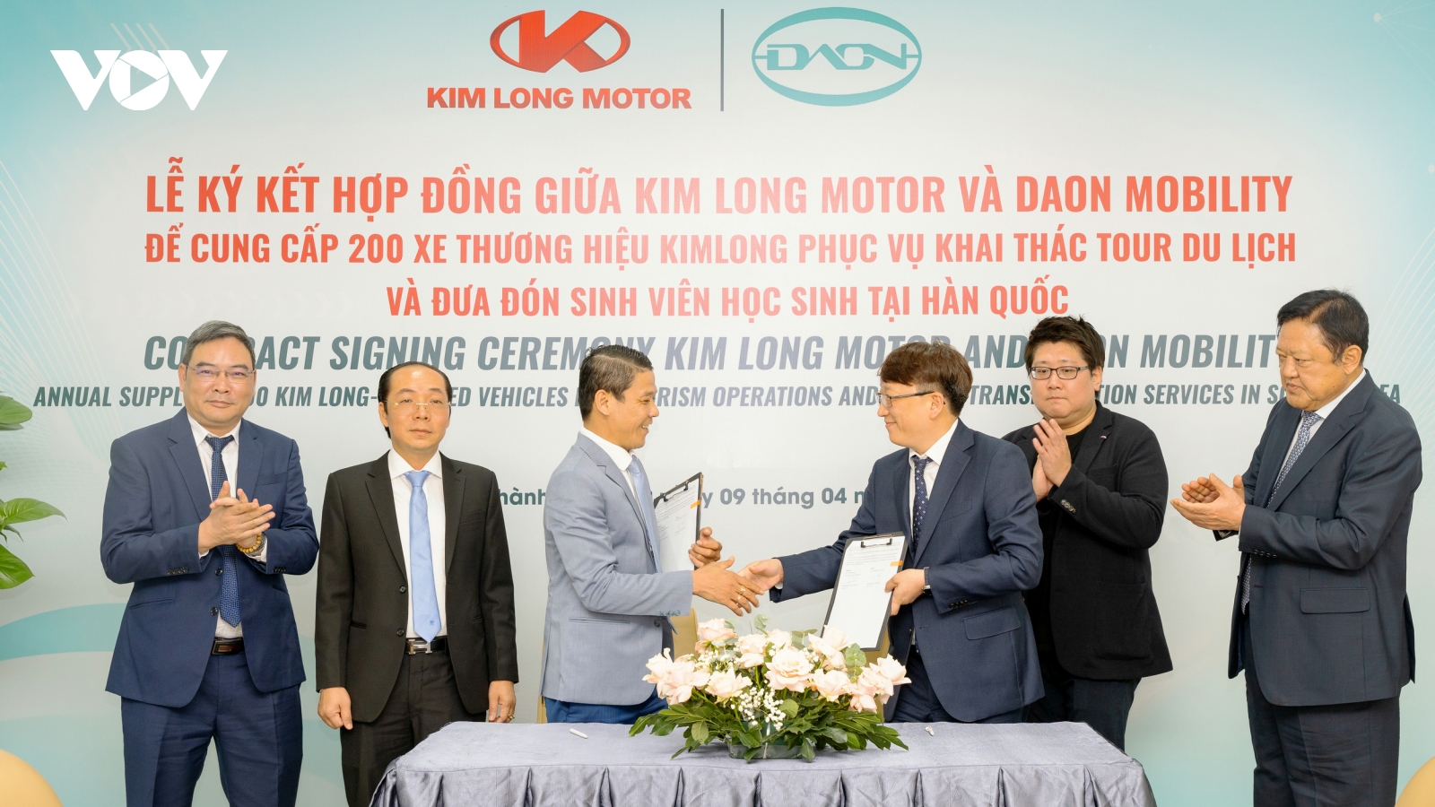 200 xe buýt thương hiệu Kim Long Motor xuất khẩu sang Hàn Quốc