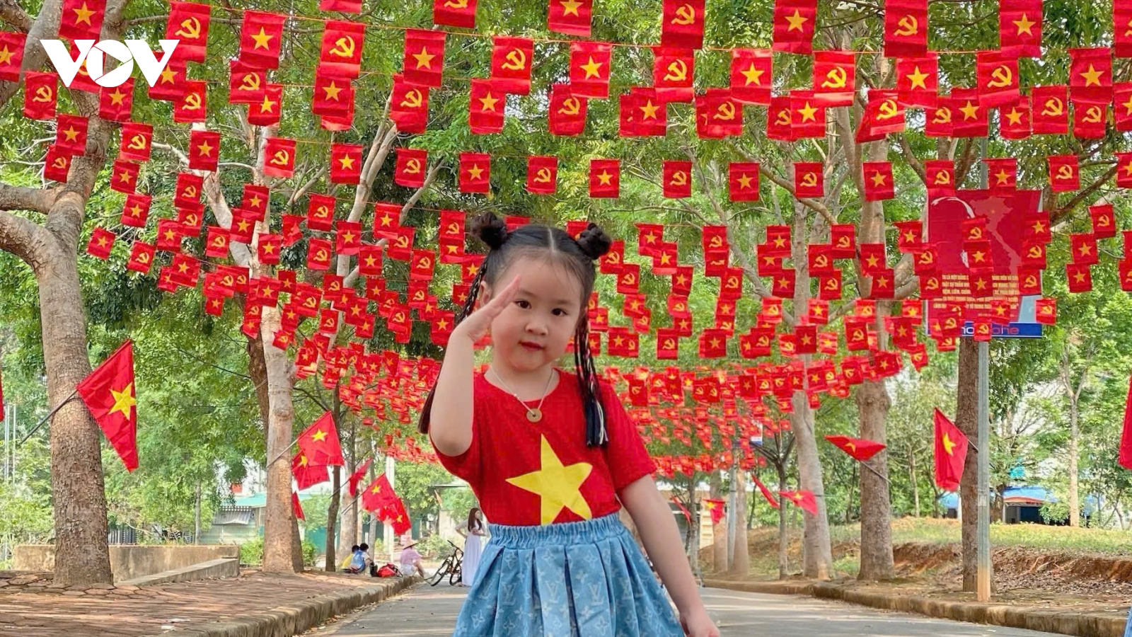 Đồng bào các dân tộc Sơn La hướng về ngày hội thống nhất non sông