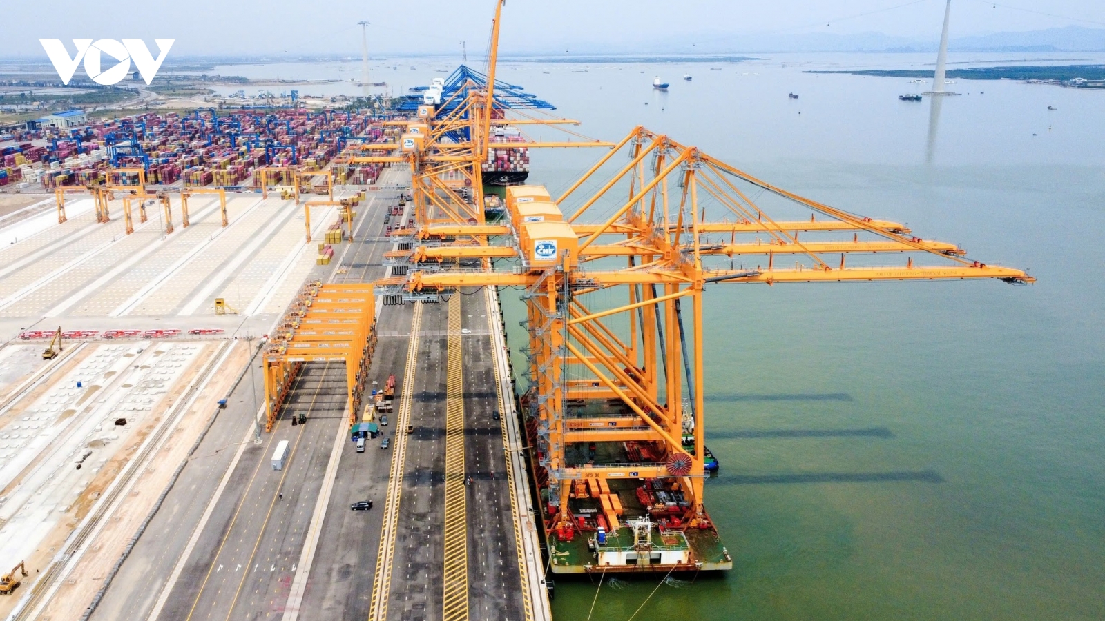 Công bố mở bến cảng số 3- Khu bến cảng Lạch Huyện, đón tàu tới 100.000 DWT