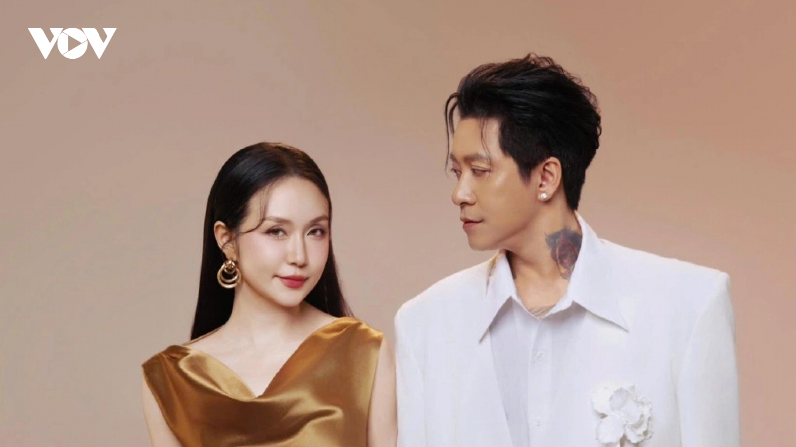 Sao Việt 7/4: Vợ chồng Tuấn Hưng kỷ niệm 11 năm ngày cưới