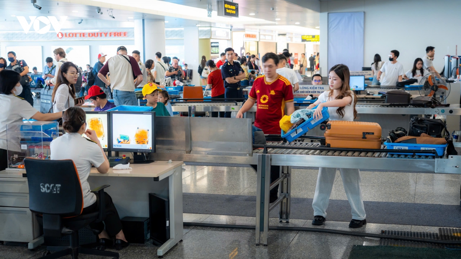Hàng không đạt mức tăng phục vụ 2,1 triệu khách bay trong dịp nghỉ lễ 30/4