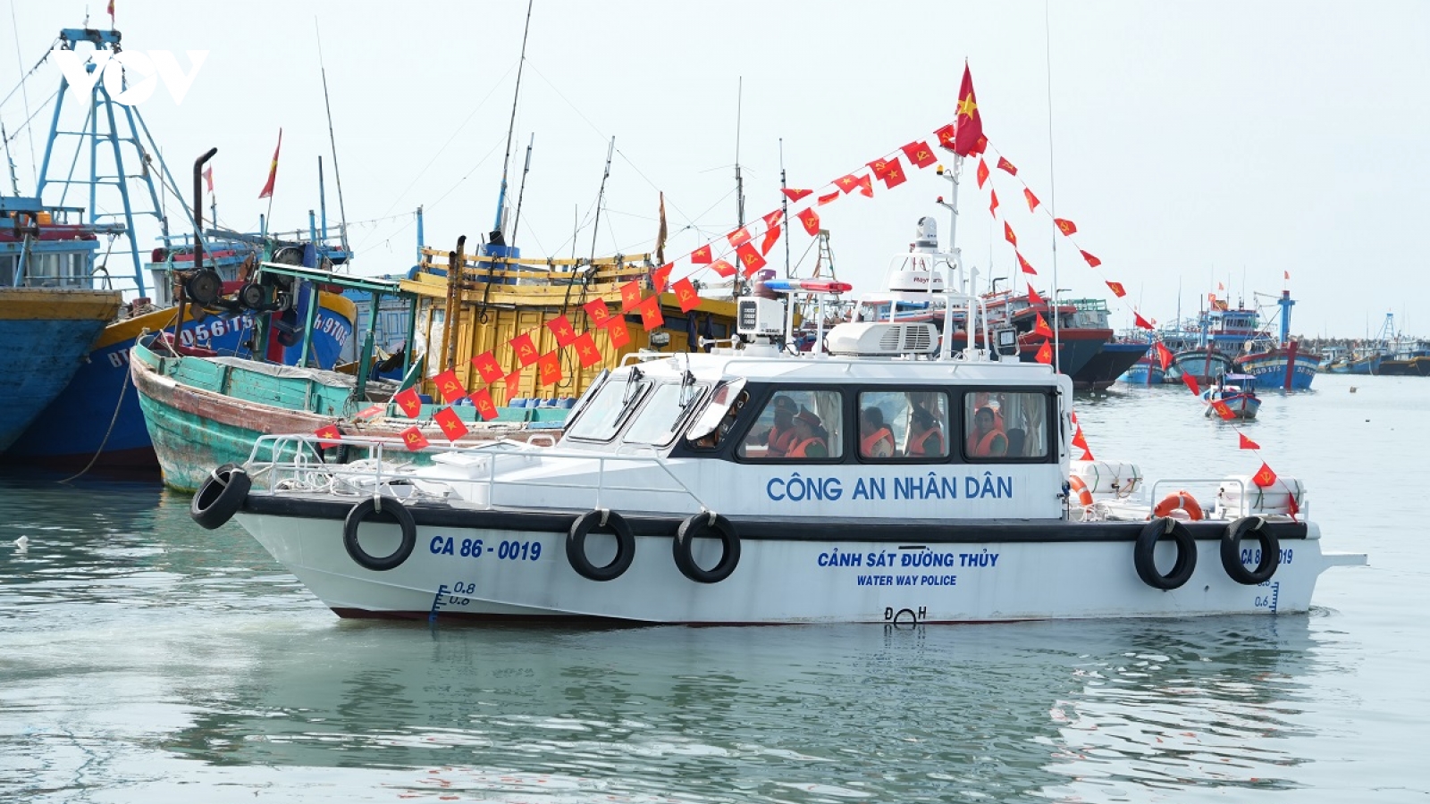 Thêm phương tiện giúp công an Bình Thuận kiểm soát vùng biển ven bờ
