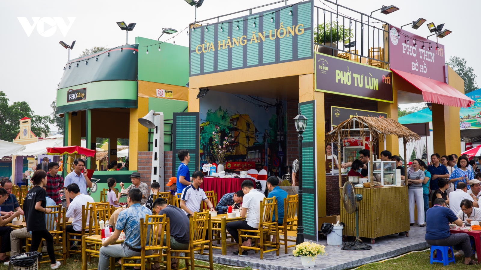 Festival Phở 2025: Du khách mê mẩn hương vị phở trứ danh ba miền Bắc – Trung – Nam
