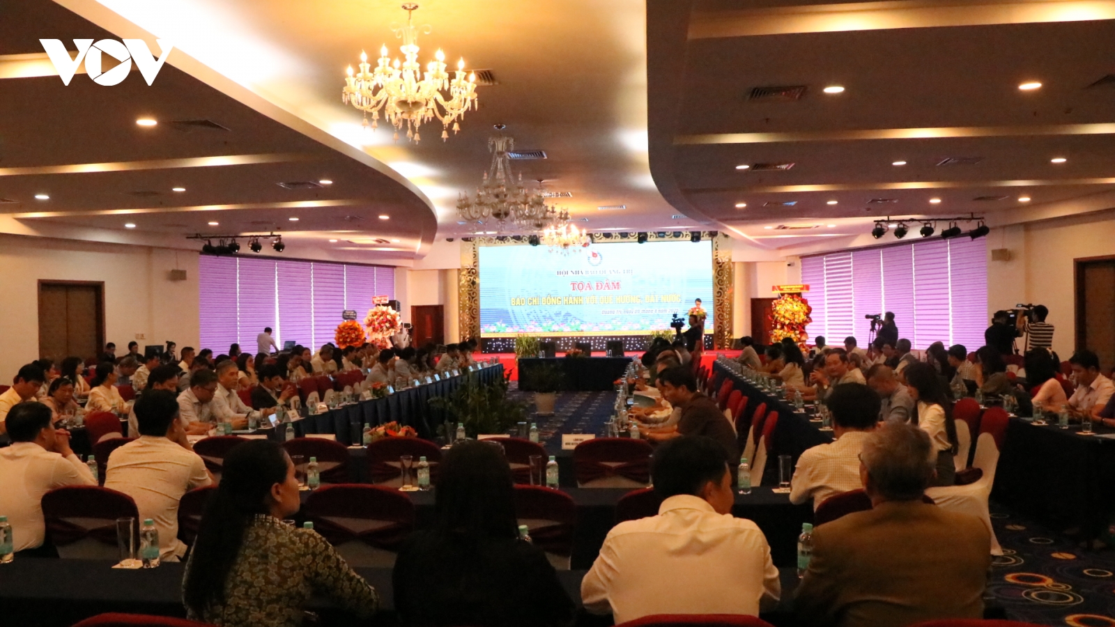 “Báo chí đồng hành với quê hương, đất nước”