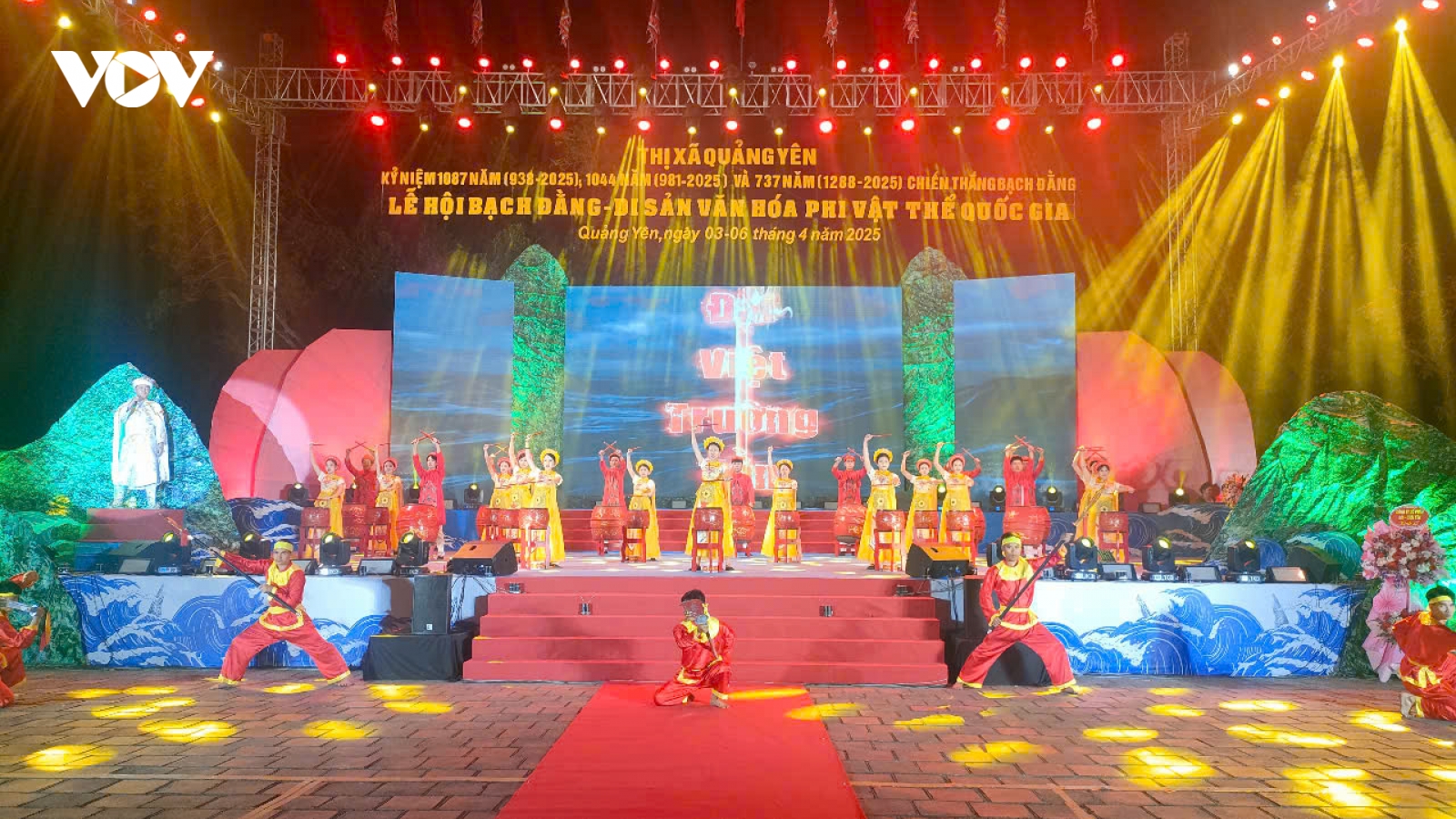 Quảng Ninh khai hội truyền thống Bạch Đằng Giang