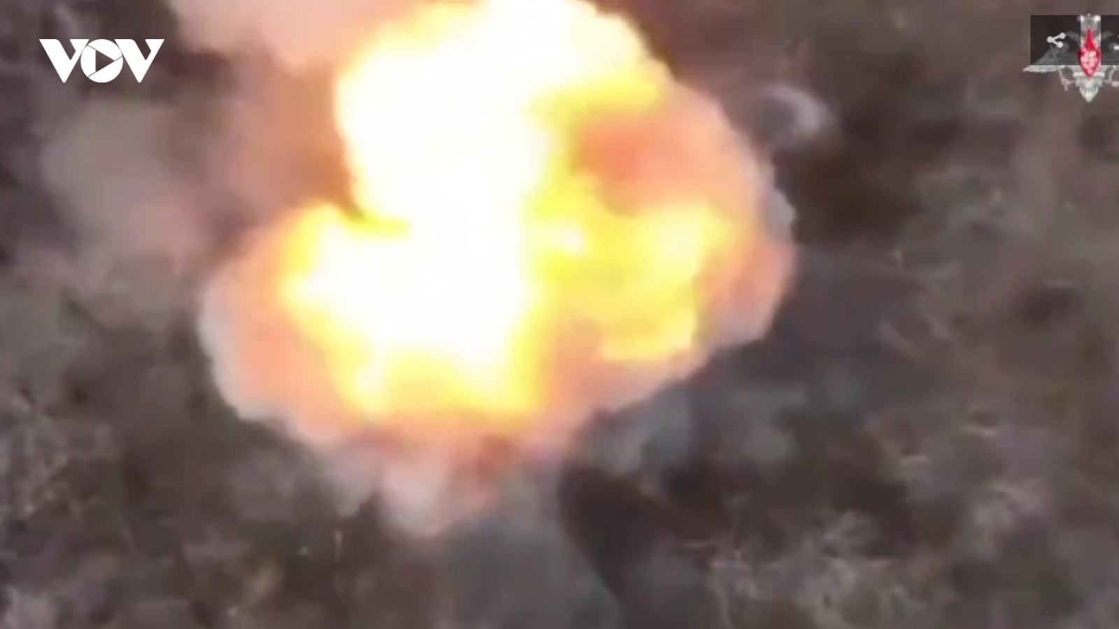 Xe tăng siêu nhẹ Nga phá hủy công sự của Ukraine ở Donbass