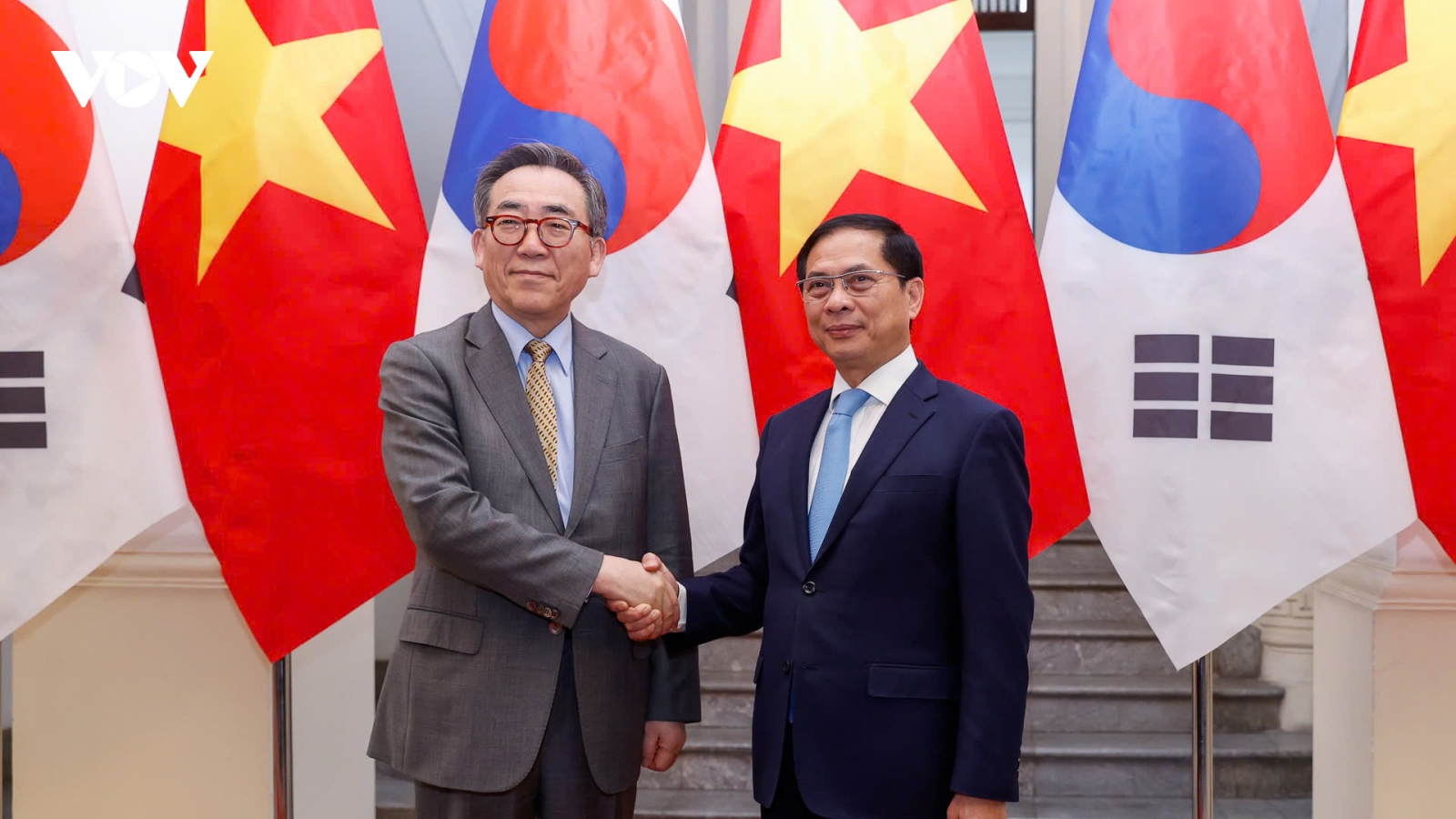 Phó Thủ tướng, Bộ trưởng Ngoại giao Bùi Thanh Sơn hội đàm với Bộ trưởng Ngoại giao Hàn Quốc