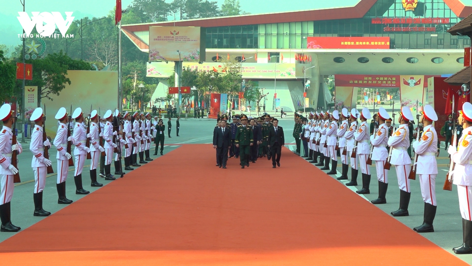 Giao lưu hữu nghị quốc phòng biên giới Việt Nam - Trung Quốc lần thứ 9 chính thức bắt đầu