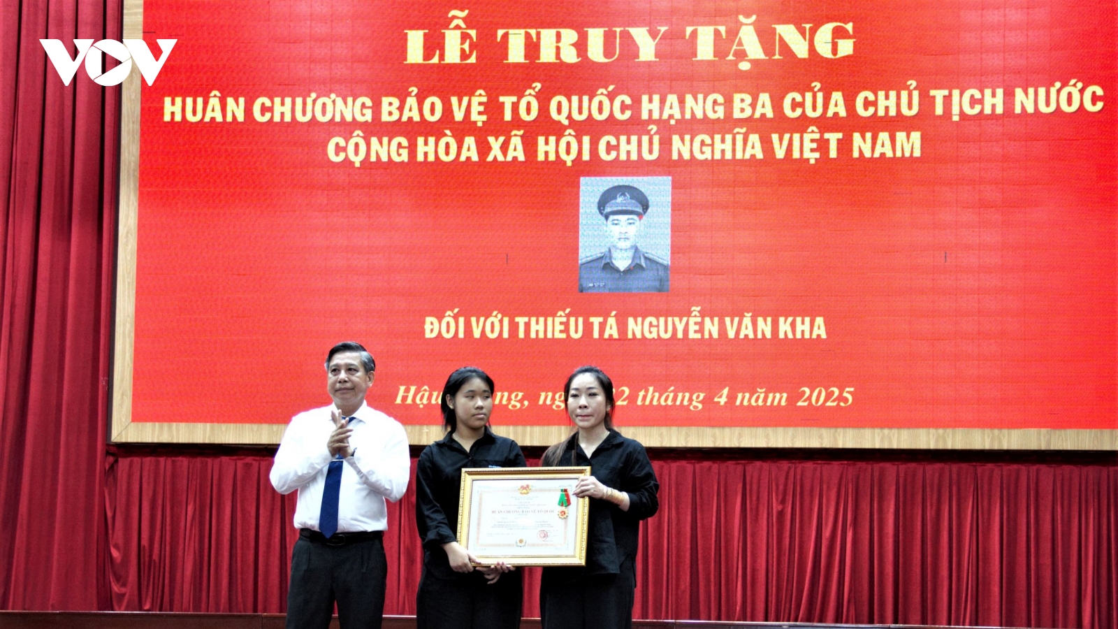 Truy tặng Huân chương Bảo vệ Tổ quốc hạng Ba cho Thiếu tá Nguyễn Văn Kha