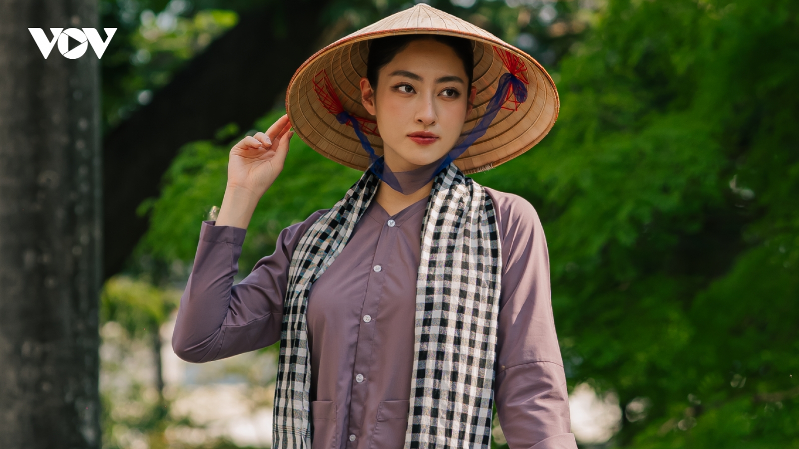Lương Thùy Linh tri ân thế hệ phụ nữ Việt Nam đầy tự hào qua câu chuyện áo bà ba