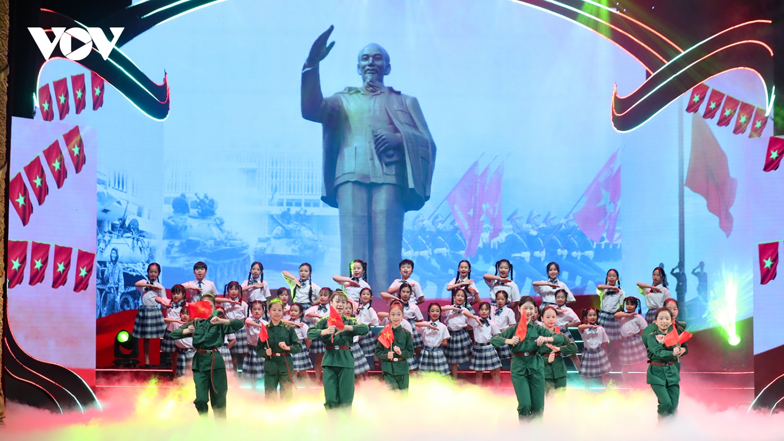 Tái hiện thời khắc vỡ òa niềm vui ngày giải phóng trong “Khúc ca khải hoàn”