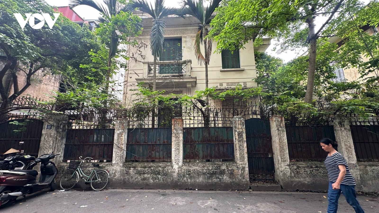 Cận cảnh biệt thự công vụ bỏ hoang 11 năm được bố trí làm trụ sở Viện Văn học