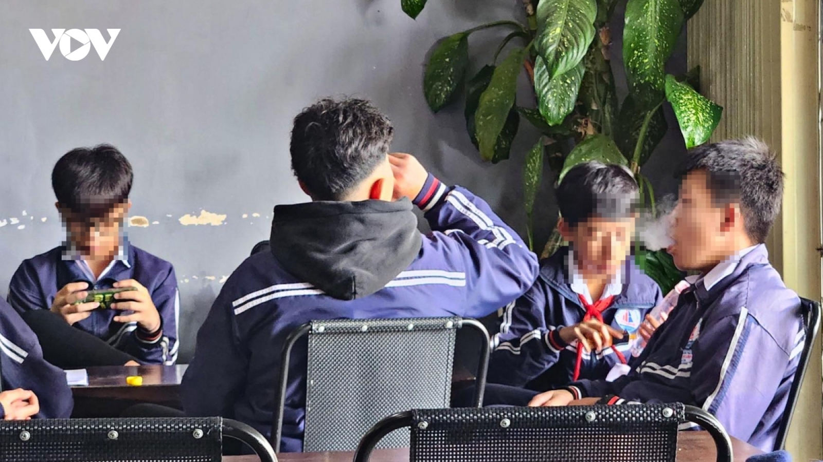 Cấm thuốc lá điện tử vẫn chưa hiệu quả