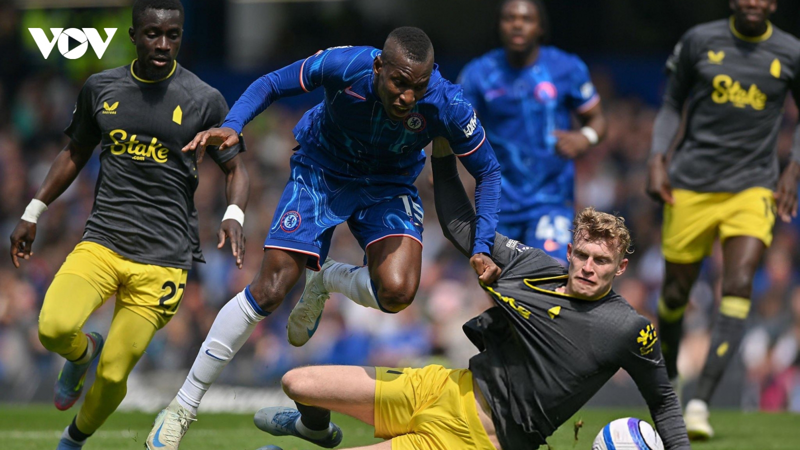 Kết quả Ngoại hạng Anh hôm nay 26/4: Chelsea thắng nhọc, mơ dự Cúp C1 châu Âu