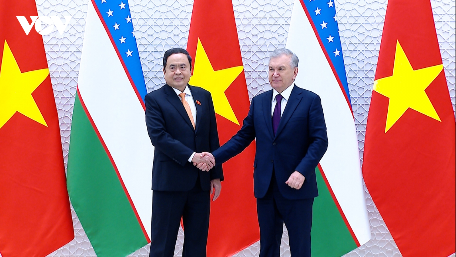 Chủ tịch Quốc hội Trần Thanh Mẫn hội kiến Tổng thống Uzbekistan