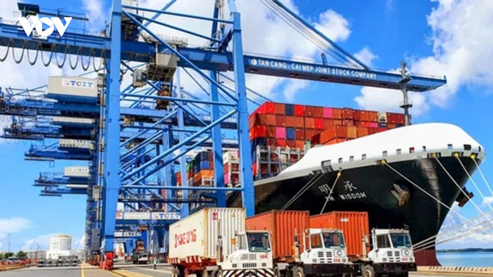 Mỹ áp thuế đối ứng 46%: Tăng trưởng GDP của Việt Nam có thể giảm 2-3 điểm %