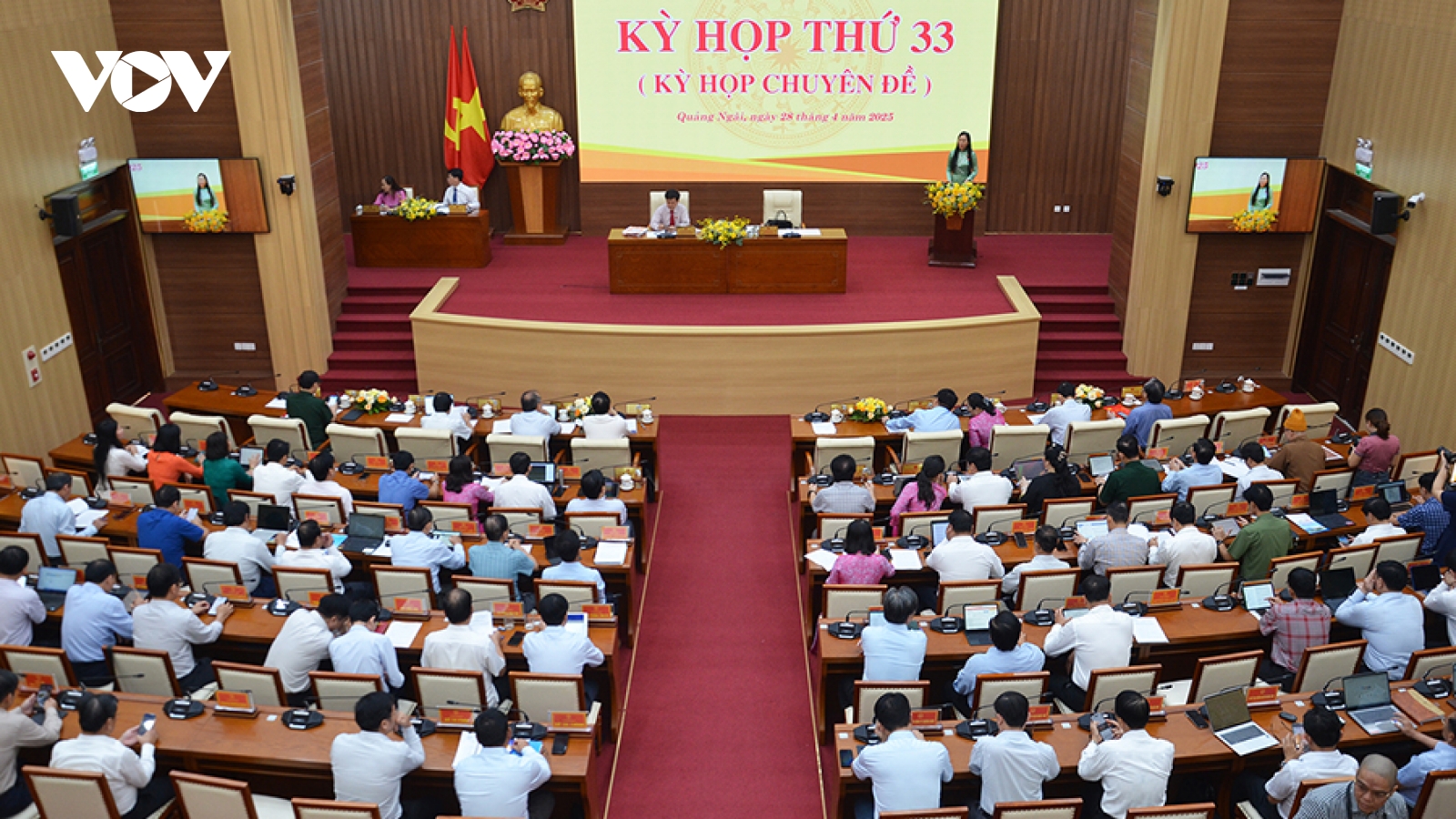 Thông qua Đề án hợp nhất tỉnh Quảng Ngãi và tỉnh Kon Tum