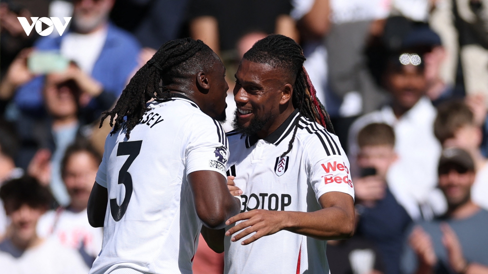 Kết quả vòng 31 Ngoại hạng Anh 2024/2025: Liverpool thua sốc Fulham
